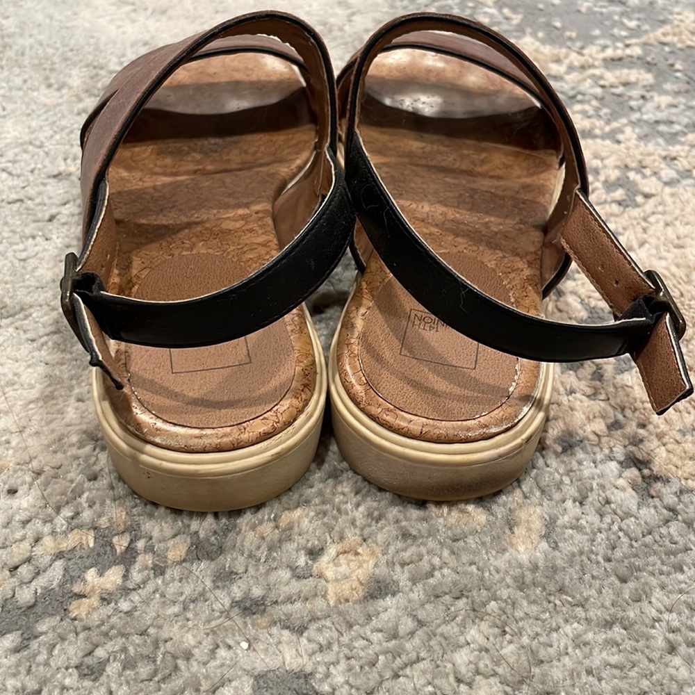 Sandals - Picture 2 of 5